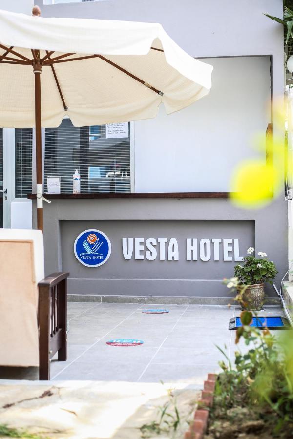 Vesta Hotel Side Exteriör bild