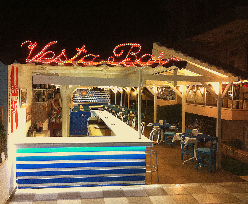 Vesta Hotel Side Exteriör bild